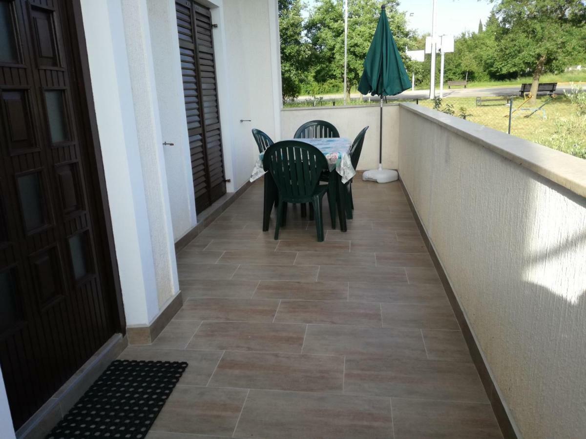 Apartment Vesna Veleniki Exterior photo